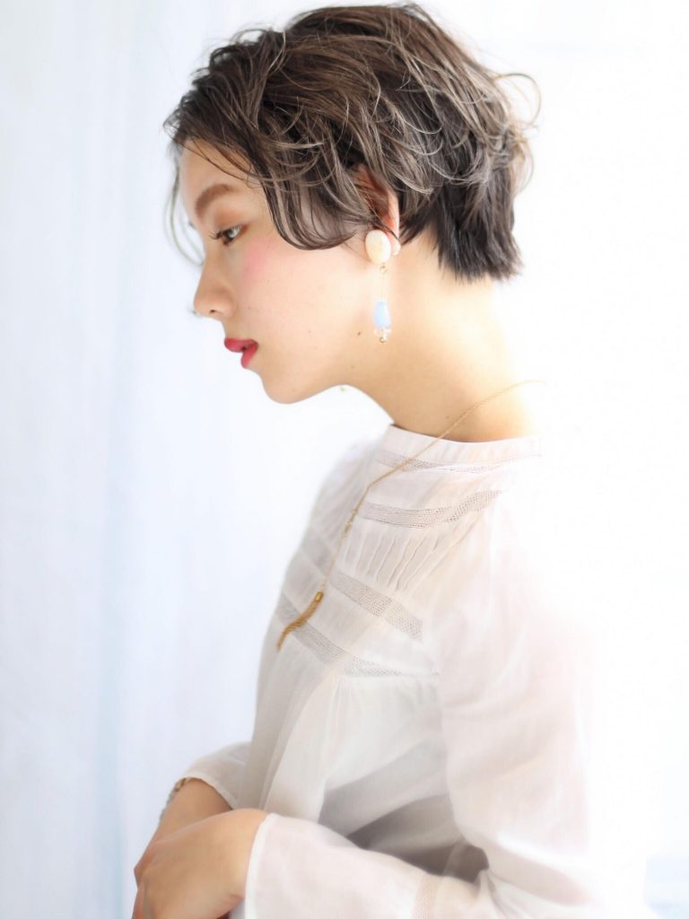 【パーマ種類別】ショートヘアでできるパーマ～長め前髪・前髪なし編 ブログ 美容院【＆STORIES】